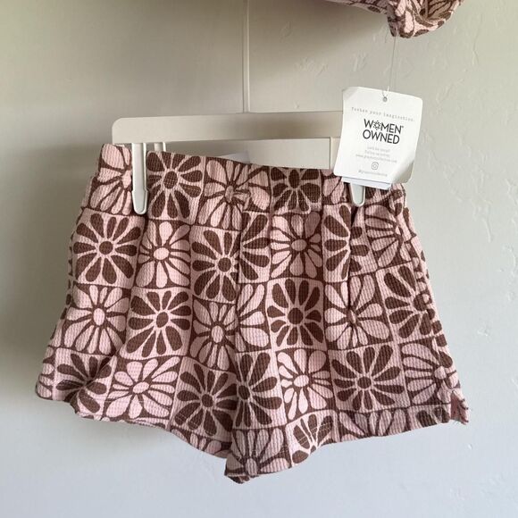 NWT Grayson Threads kids set in a size 2T - Picture 2 of 3